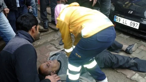 Yolda Yürürken Kalp Krizi Geçirdi