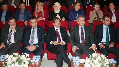 Bakan Güllüce “AK Parti Hayalleri Yapıyor”