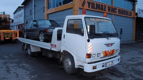 Çektiği Aracın Parasını İsteyince 7 Yerinden Bıçaklandı