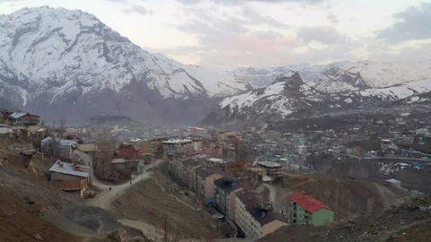 Konut Sakinleri Yeni Yol İstiyor