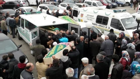 Trabzon'da Sobadan Zehirlenerek Ölen 3 Kişi Toprağa Verildi