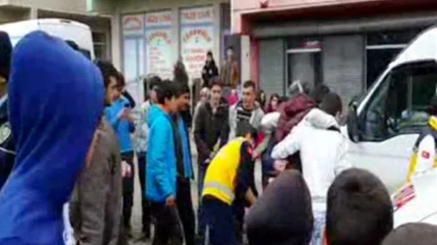 Erzurum'da Okul Çıkışı Bıçaklı Kavga 1 Öğrenci Yaralı