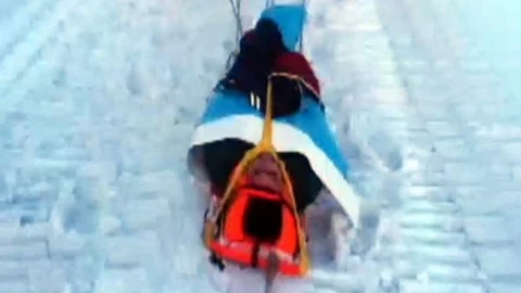 Nemrut Dağında Mahsur Kalan Bekçi Operasyonla Kurtarıldı