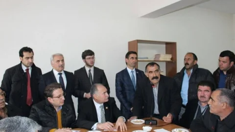 Ömeroğlu Mahalle Ziyaretlerini Sürdürüyor