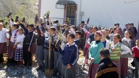 ‘Okullar Hayat Olsun' Projesi