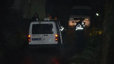 Yüksek Sesle Müzik Dinleyen KOMşusunu Vurdu