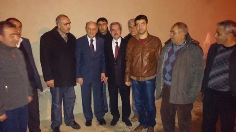 Bakan Işık Ablasını Ziyaret Etti