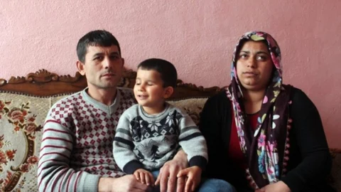 Minik Egehan'ın Karanlıktan Kurtulması İçin Tedavi Olması Gerekiyor