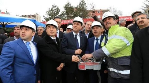 Gümüşhacıköy'de Yeni Hükümet Konağının Temeli Atıldı