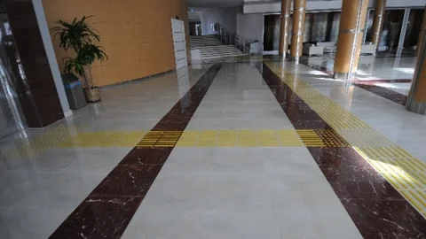 Yenişehir Belediyesi'nden Hissedilebilir Yüzey Ve Engelli Rampası