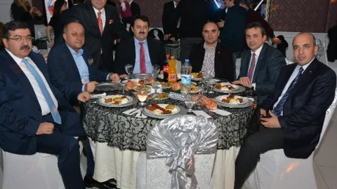 Emin Çınar Sağlıkçıları Unutmadı