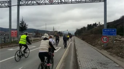 Şehitler İçin Pedal Çevirdiler