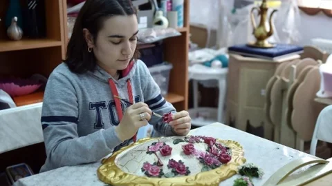 Seramik Ve Ahşap Sanata Dönüşüyor