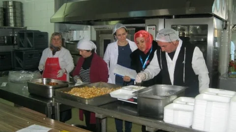 İzmit Belediyesi Acıları Paylaşıyor