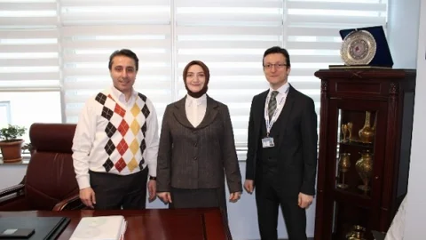 AK Parti Trabzon Milletvekili Aday Adayı Aydın'dan İmperial Hastanesi'ne Ziyaret