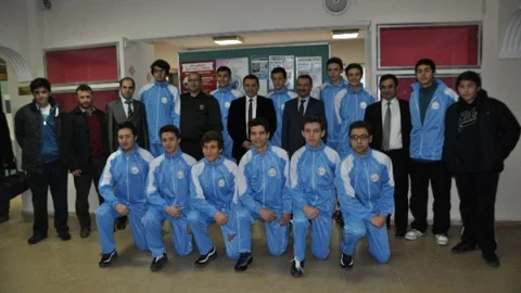 Basketbol Takımı Malzeme Desteği Ardından Şampiyonaya Uğurlandı