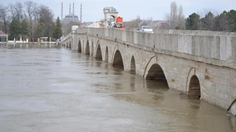 Edirne'de Nehirler Bir Haftadır Korkutuyor