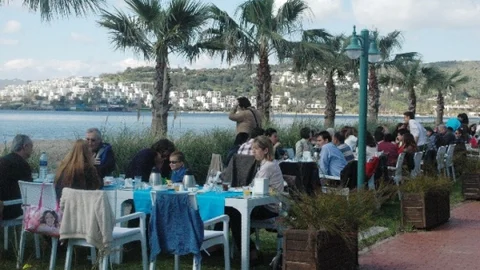 Güneşi Gören Kahvaltıya Koştu