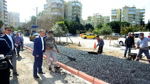 Başkan Uysal Bayındır Mahallesi'ndeki Çalışmaları İnceledi
