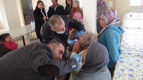 Ereğli'de Kadınlar Diş Taramasından Geçti