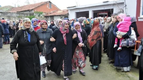 Baba İle Oğlu Aynı Mezara Defnedildi