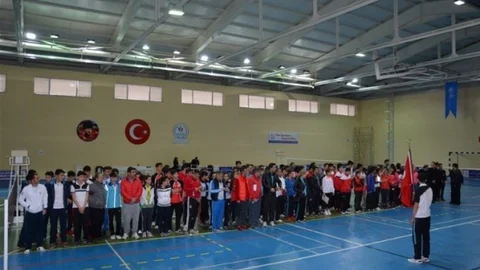 Badminton Grup Müsabakaları Başladı