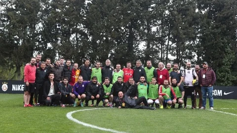 Galatasaray Teknik Heyeti İle Basın Mensupları Maç Yaptı