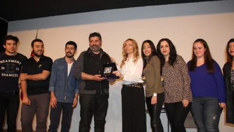 Yönetmen Ömer Faruk Sorak “Sıradan Olmayı Hayal Etmeyin”