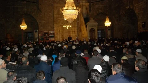 Sabah Namazı Sonrasıda Vatandaşa Çanakkale Menüsü