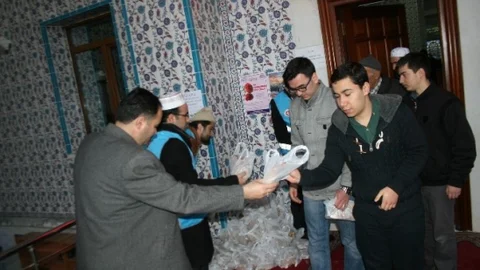 Şehitler Sabah Namazında Dualarla Anıldı