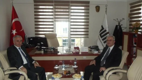 Vali Kamçı'dan Tüik'e Ziyaret