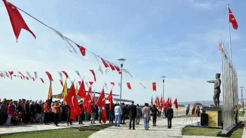 Erdemli'de Zafer Kutlamaları Törenle Başladı