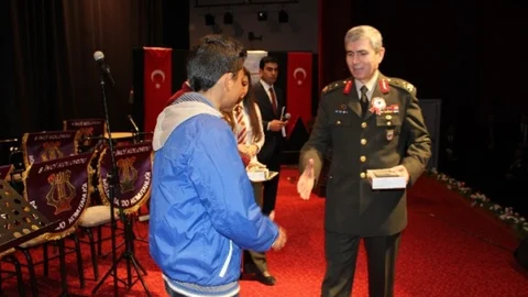 Elazığ'da Çanakkale Zaferi İki Ayrı Törenle Kutlandı