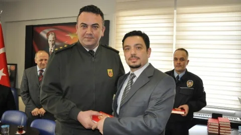 Başarılı Polisler Ödüllendirildi