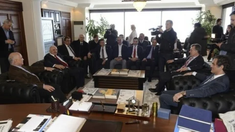 Türk Kızılayı Yönetimi Rektör Özer'i Ziyaret Etti