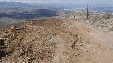 3 Mahallede Yol Açma Ve Genişletme Çalışması Yapılıyor