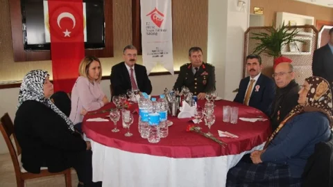 Vali Ayyıldız ‘Şehitlerimizin Hakkını Ödeyemeyiz'