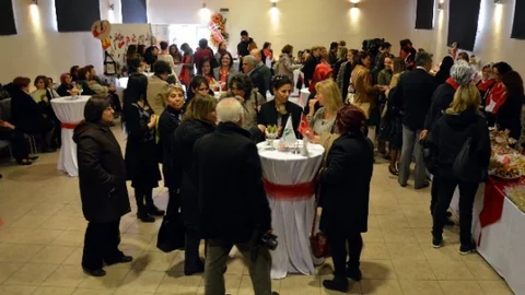 Nar Çiçeği Kadın Kooperatifi Meyvelerini Toplamaya Başladı