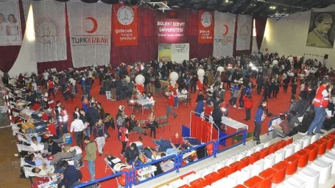 “Kampüsün Kanında Hayat Var” Rekora Koşuyor