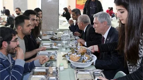 Çü'nün Yemekhanesinde ''çanakkale Menüsü'' Çıktı