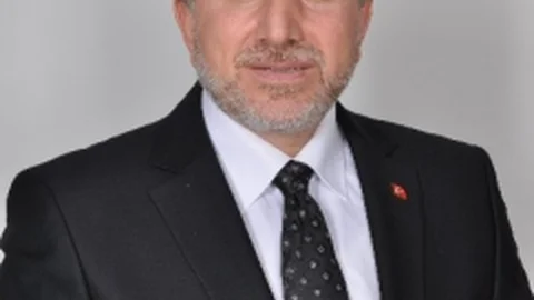 Ak Partili Kahraman Çanakkale Şehitlerini Andı