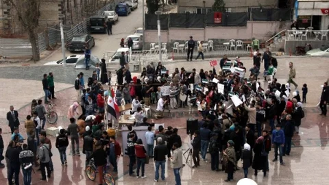 110 Bin Suriyeli'nin Yaşadığı Kilis'te 100 Kişi Esad'ı Protesto Etti