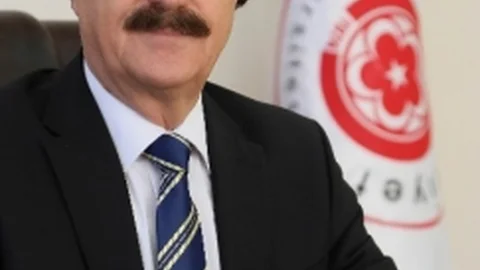 CÜ Rektörü Kocacık'tan ‘Çanakkale Deniz Zaferi' Mesajı