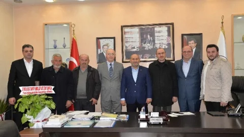 Başkan Püsküllüye Batum Derneğinden Ziyaret