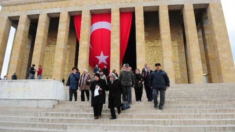Yaşlılardan Anıtkabir Ziyareti