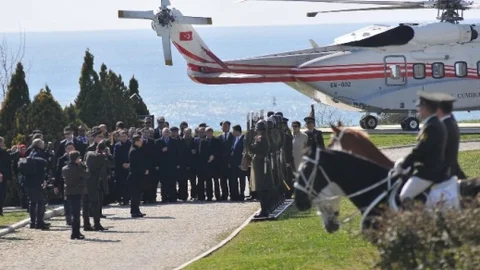 Davutoğlu “Bu Ülkede Bir Daha Düyun-U Umumiye Ayıbı Yaşanmayacak”