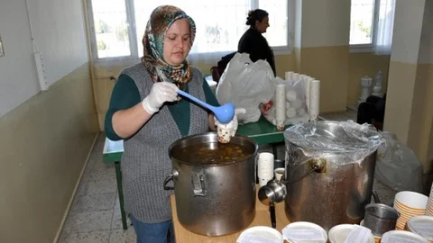 Aliağalı Öğrenciler Şehitleri Kırık Buğday Çorbasıyla Andı