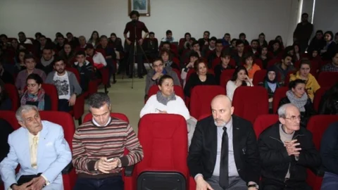 ‘Siyah Beyazdan Renge' Semineri