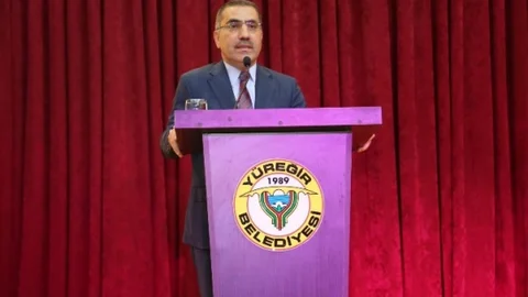 Yüreğir Kültür Merkezi'nde Zafer Coşkusu