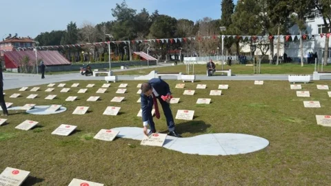 Kula'da Temsili Çanakkale Şehitleri Anıtı Yapıldı